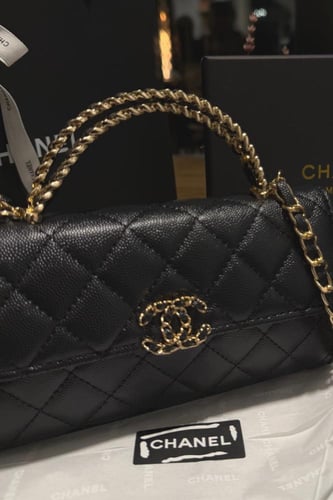 شنطة شانيل ( أسود ) مع البوكس