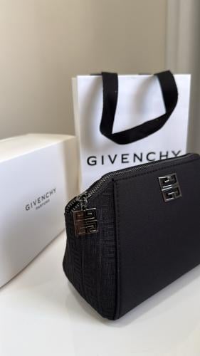 شنطة جفنشي مع البوكس و الكيس .