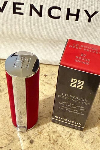 روج جيفنشي حجم كبير مع الكيس