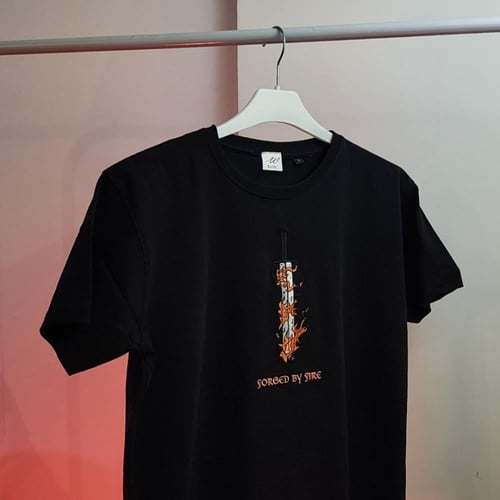 تطريز تيشيرتات حسب الطلب