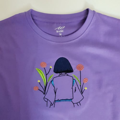 تيشيرت أنمي تطريز