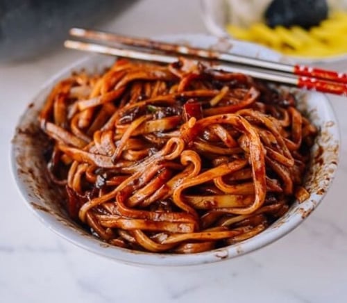 مكرونة بنكهة الجاجانغ الكوريه 190جم