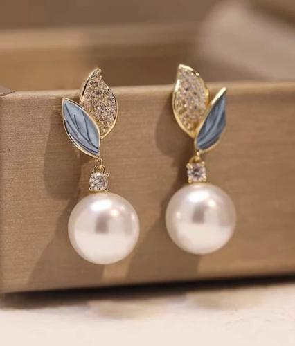 اللؤلؤ والزركون