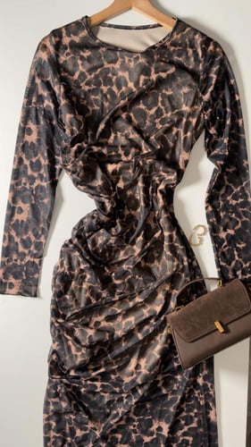 فستان تايقر