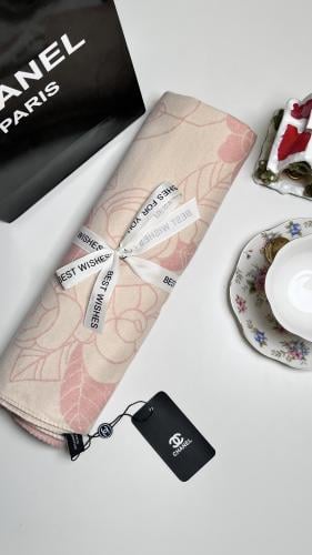 سكارف نسائي