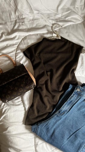 بلوزة ناعمة