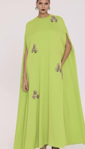 جلابيه لون بطيخي مطعمه بالاحجار