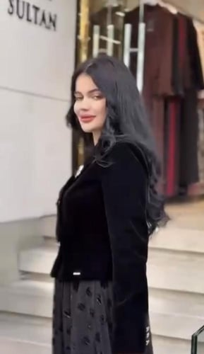 تايور جاكيت مخمل بازرار ذهبيه