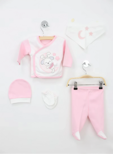 A newborn gift set consisting of 5 pieces