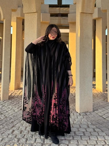 عباية D625 - شتوية قماش مخمل بطبعات ملونة - فوشي