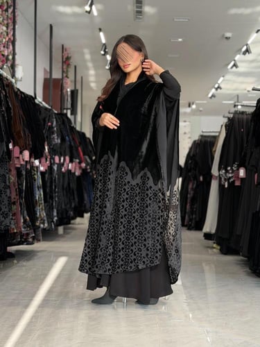 عباية D675 - شتوية قماش مخمل طبقتين - اسود