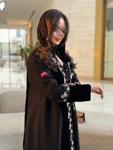 عباية D635 - قماش كتان تدخيلات مخمل نصف كلوش - تطر...