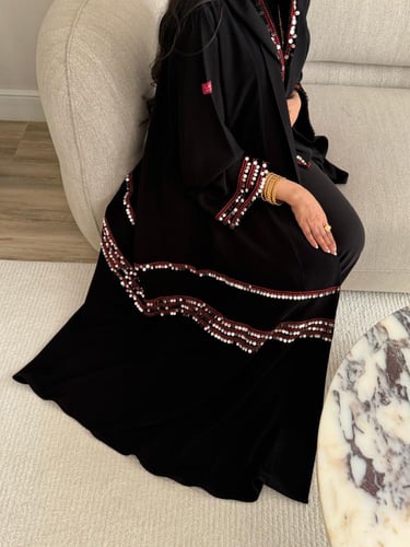 عباية D799 - (كولكشن التاسيس) بقماش ملكي تدخيلات ت...