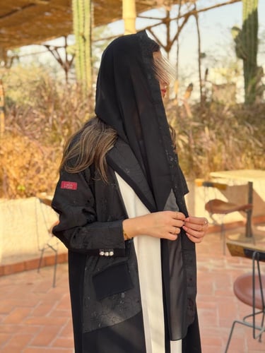 عباية D20- اسود مع بيج