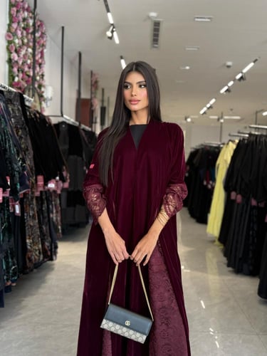 عباية D652-شتوية قماش مخمل تدخيلات دانتل - عنابي