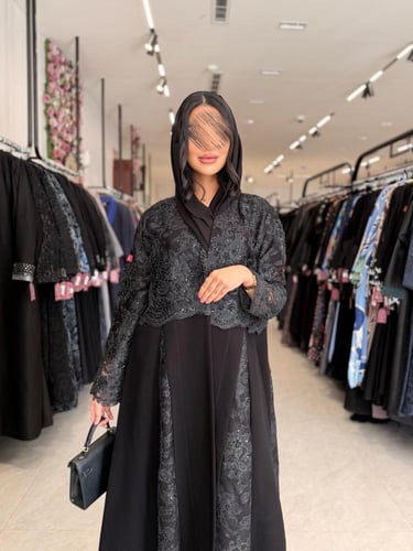 عباية D881 - بقماش سراميك مع دانتل بشك بالصدر وتدخ...