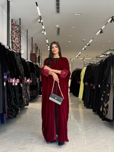 عباية D664- شتوية قماش مخمل بأكمام دانتيل قصة نصف...