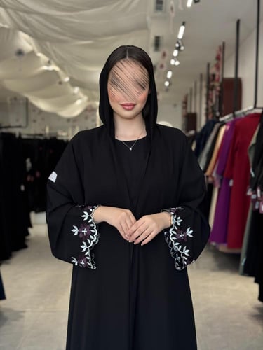 عباية D571 - قماش انترنت تطريز اكمام قصة ربع كلوش...