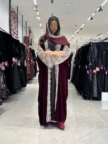 عباية D706- قماش مخمل تدخيلات الدانتيل قصة نصف بشت...