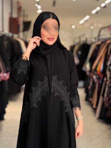 عباية D5106 - بقماش كريب ملكي نص كلوش بكلفة فريدة...