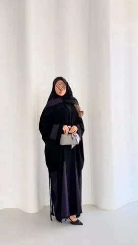 عباية D5142 - عباية بقماش كريب كوبرا مع نواعم من ت...