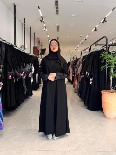عباية D5132 - بقماش كريب ملكي نص كلوش بدانتل بالكم...