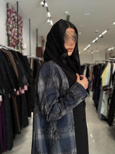 عباية D780 - بليزر مبطن بقماش كريب الابداع مع كارو...