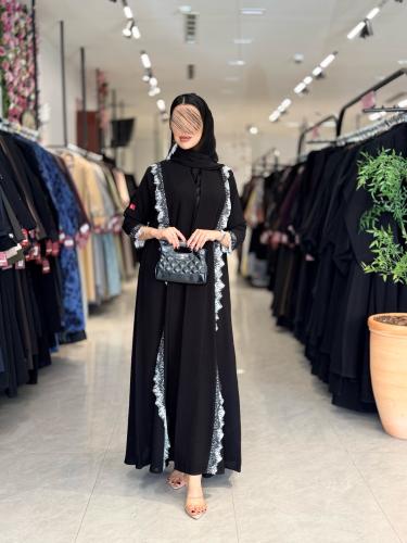 عبايه D5088 - مزين باقه دانتل ابيض