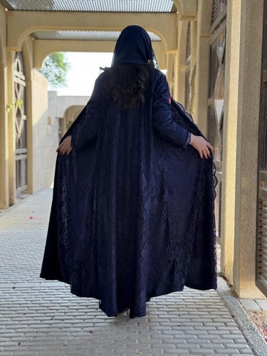 عباية D651 -شتوية قماش مخمل مع دانتل نصف كلوش - كح...