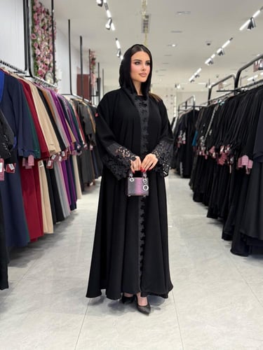 عباية D893 - بقماش سراميك باكمام وياقة دانتل دبل ك...