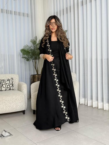 عباية D583 - قماش انترنت مطرزة من الامام - بيج