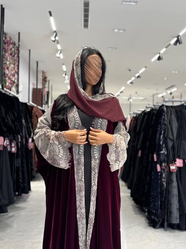 عباية D706- قماش مخمل تدخيلات الدانتيل قصة نصف بشت...