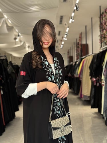 عباية D585 - قماش ملكي تطريز من الامام تطريز تيفان...