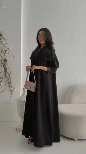 عباية D6023 - بقماش كريب ملكي بدانتل بالياقة والاكمام ربط من الامام - اسود