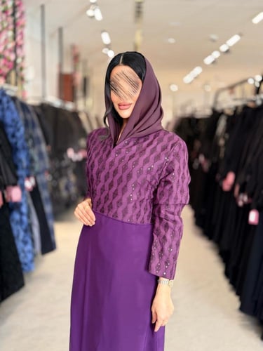 عباية D934 - بقماش روكاما مع كريب باربي قصة بليزر...