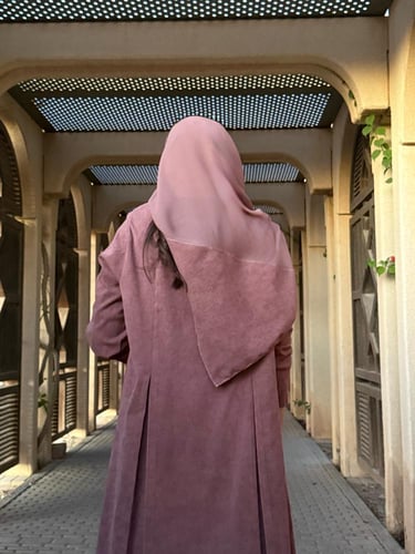 عباية D612 - شتوية بقماش شاكيرا نصف كلوش - وردي