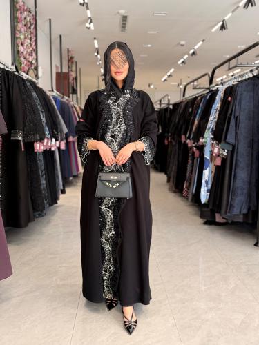 عباية D864 - بقماش سراميك بشك بالياقة والاكمام نص...