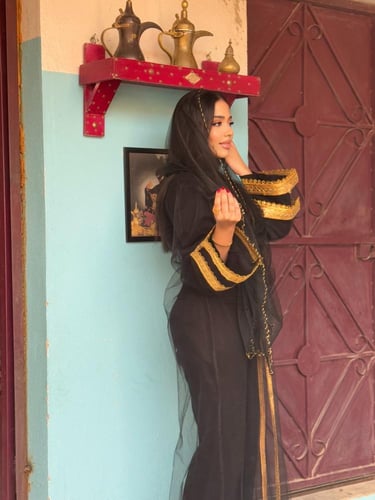 عباية مذهبة D216