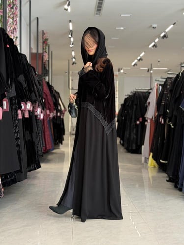 عباية D700 - عباية قماش مخمل مع كتان تدخيلات دانتل...