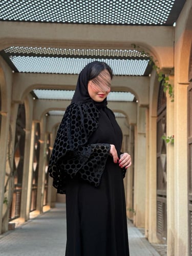 عباية D621 - اكمام منقطة