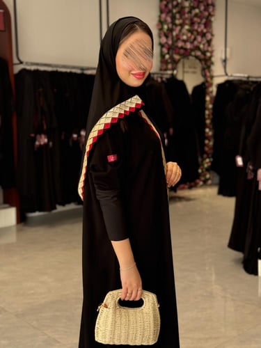 عباية D547 - عباية صيفيه قماش ملكي مطرز من الامام...