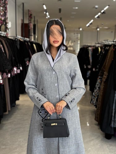 عباية D779 - بقماش لنن بتطريز وشك تحديد كحلي قصة س...