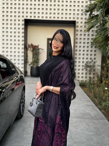 عباية D843 - قطرية بقماش سراميك مع دانتل مزين بشك...