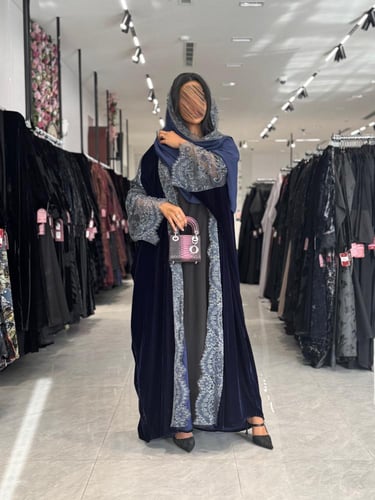 عباية D706- قماش مخمل تدخيلات الدانتيل قصة نصف بشت...