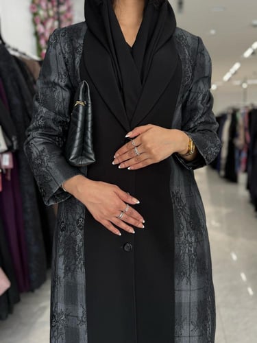 عباية D780 - بليزر مبطن بقماش كريب الابداع مع كارو...