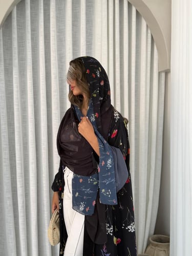 عباية D448 الهبة - اسود ورد ملون