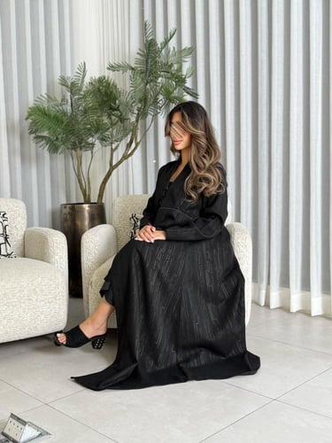 عباية D595 - قماش جاكار كامل بتحديد قصة اي لاين