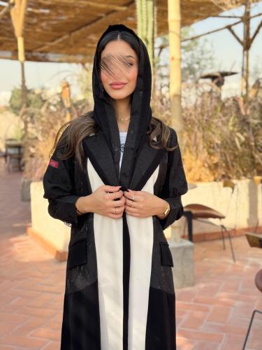 عباية D20- اسود مع بيج