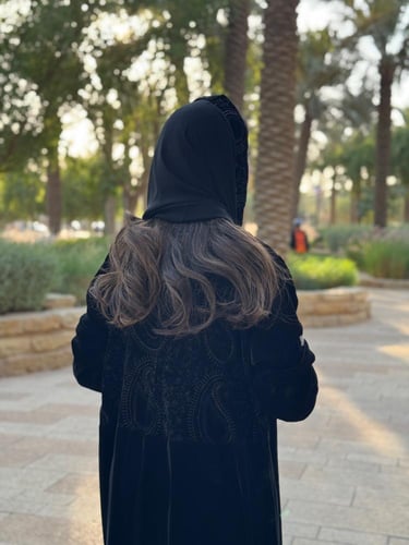 عباية D176 - اسود مع رمادي