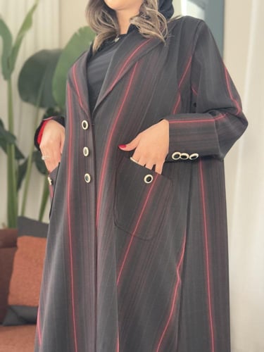 عباية D0141-اسود مخطط عنابي